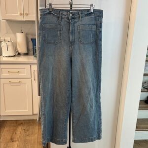 Kensie Blue the vaya style Wide-Leg Jeans front and back pockets high rise.